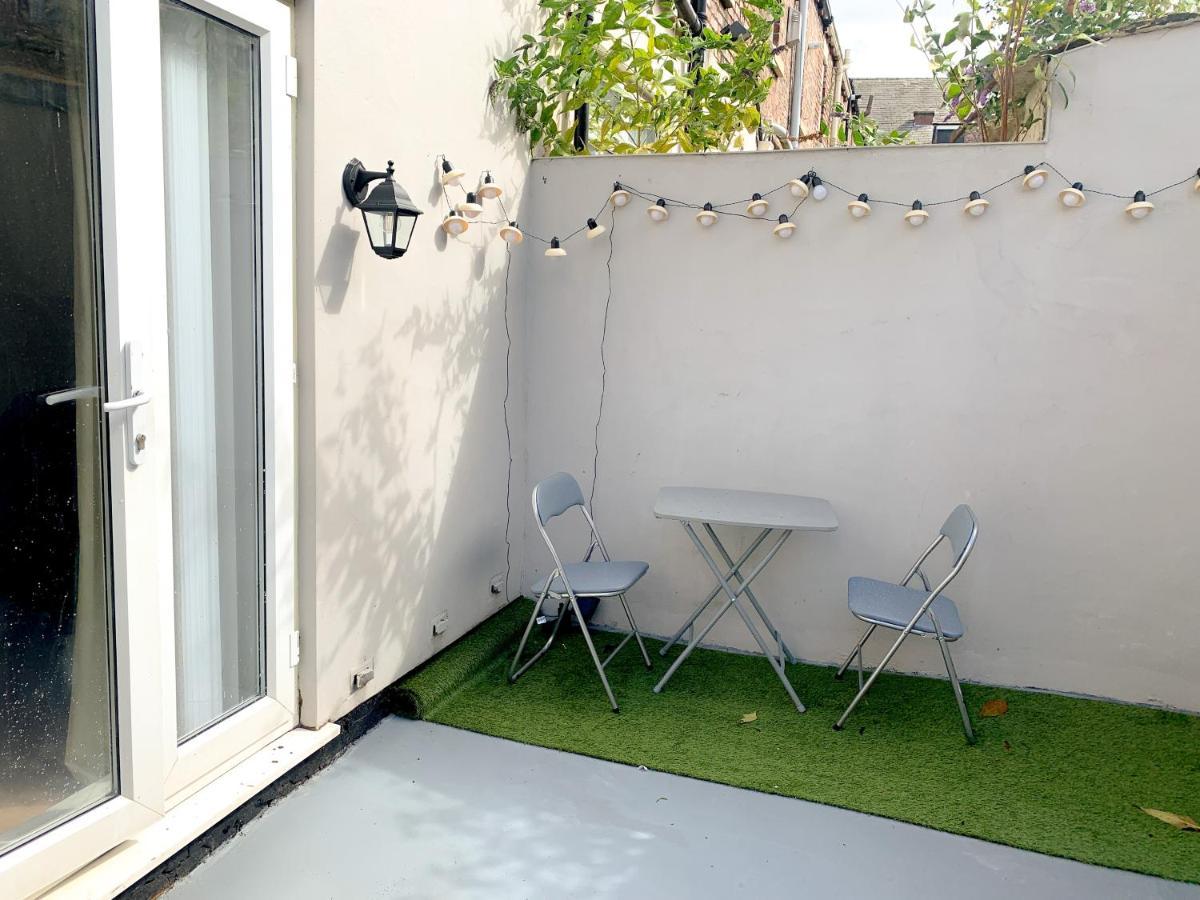 Large House Near Anfield & Liverpool Town المظهر الخارجي الصورة