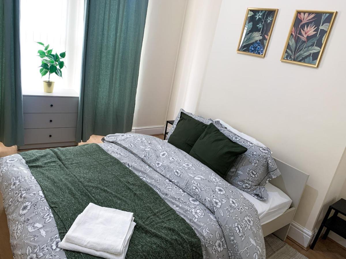 Large House Near Anfield & Liverpool Town المظهر الخارجي الصورة