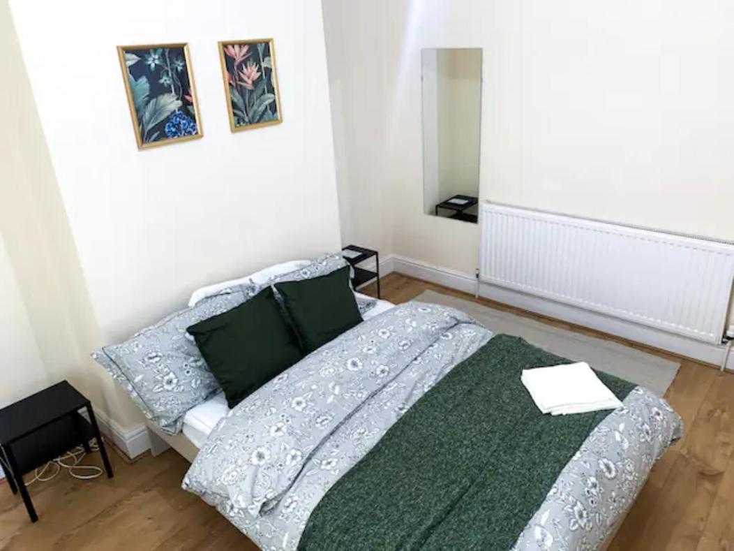 Large House Near Anfield & Liverpool Town المظهر الخارجي الصورة